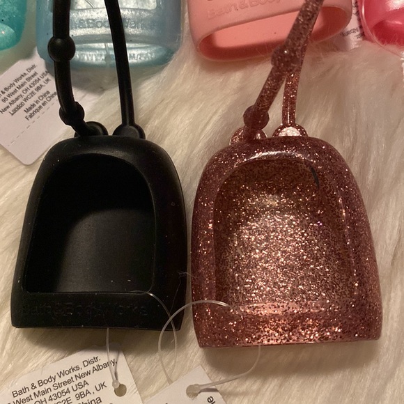 🎉 6 PC Mixed Rubber Pocketbac Holders - Picture 4 of 6